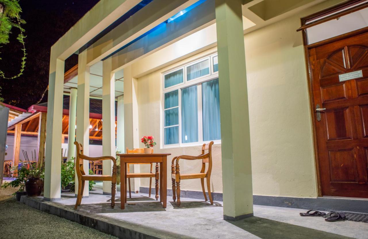 Charming Holiday Lodge- Addu Atoll Meedhoo, Maldives Bagian luar foto