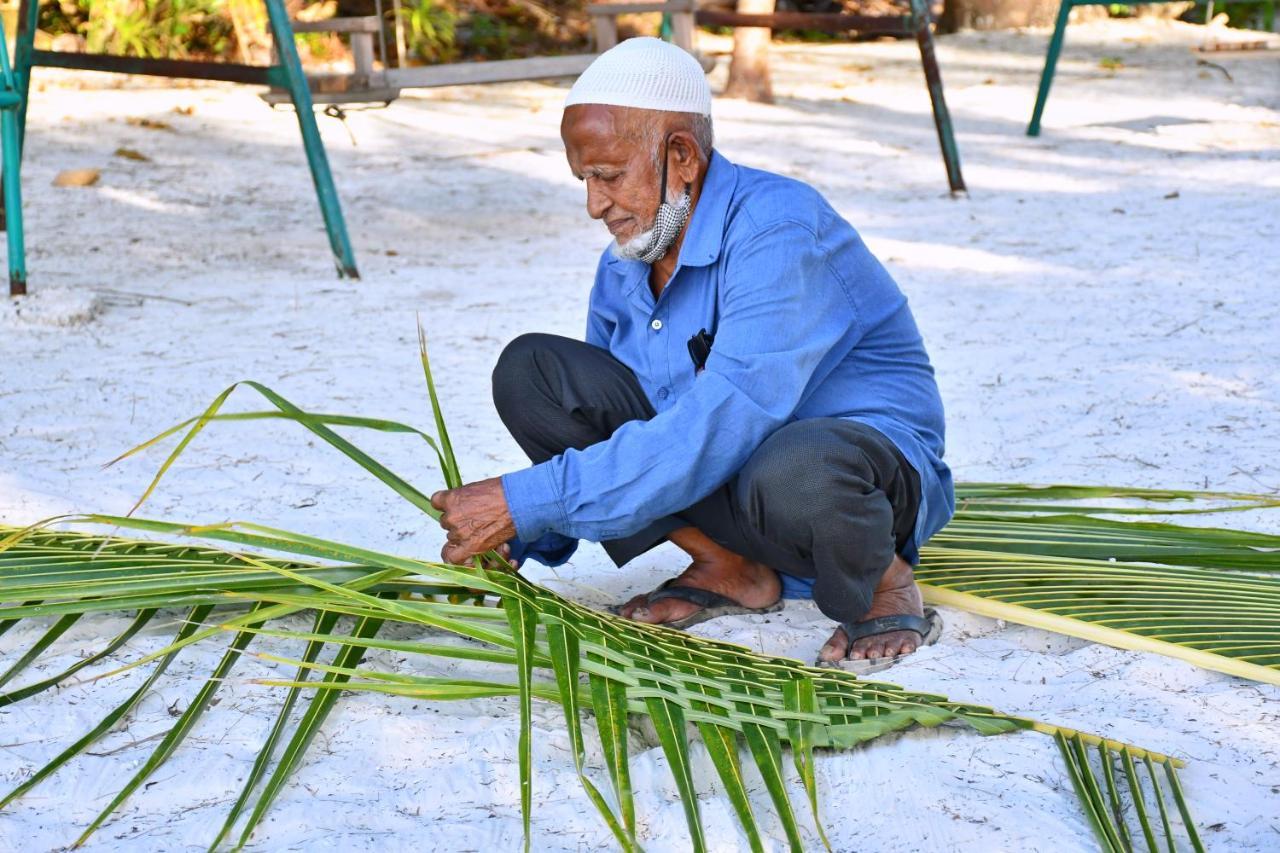 Charming Holiday Lodge- Addu Atoll Meedhoo, Maldives Bagian luar foto