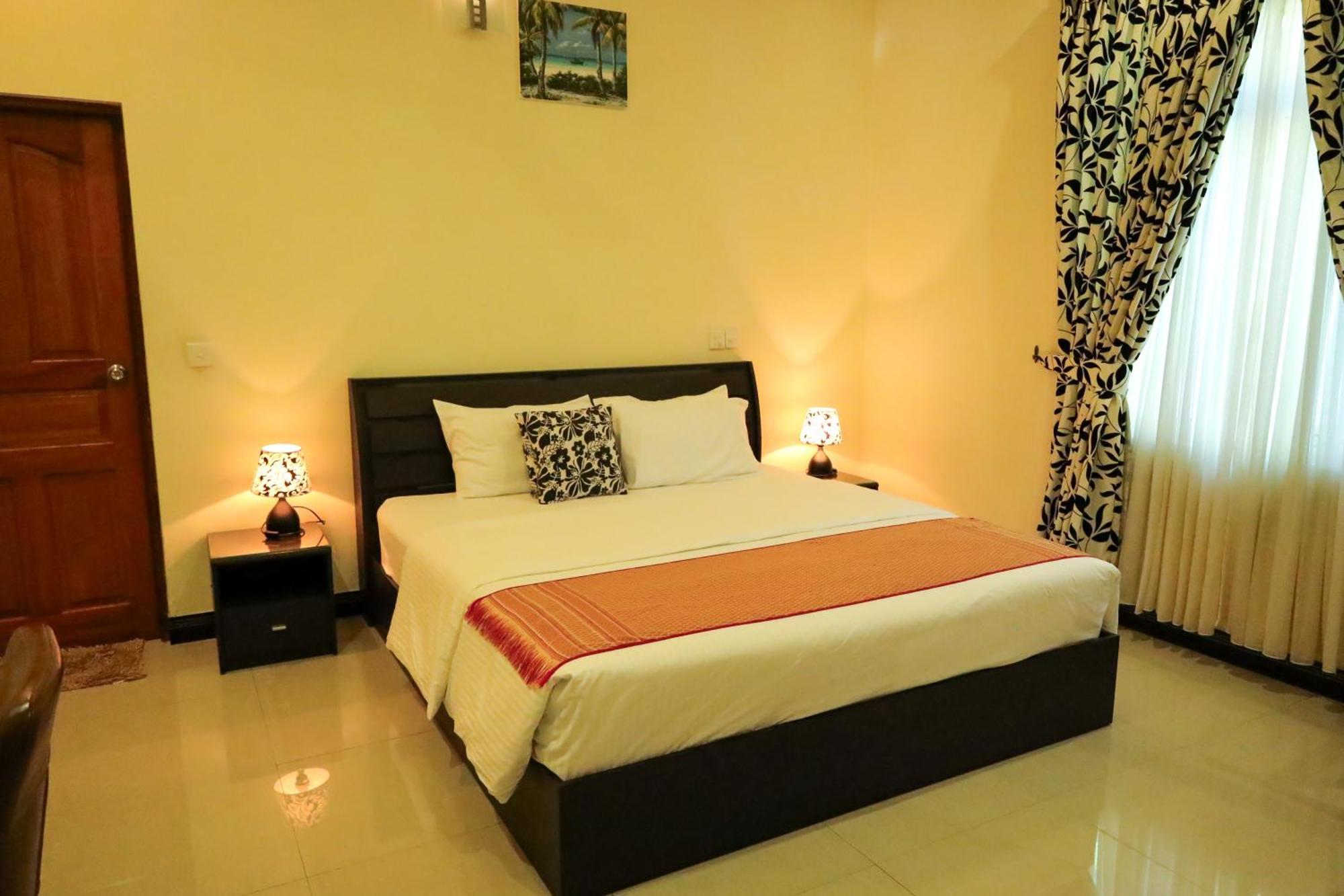 Charming Holiday Lodge- Addu Atoll Meedhoo, Maldives Bagian luar foto