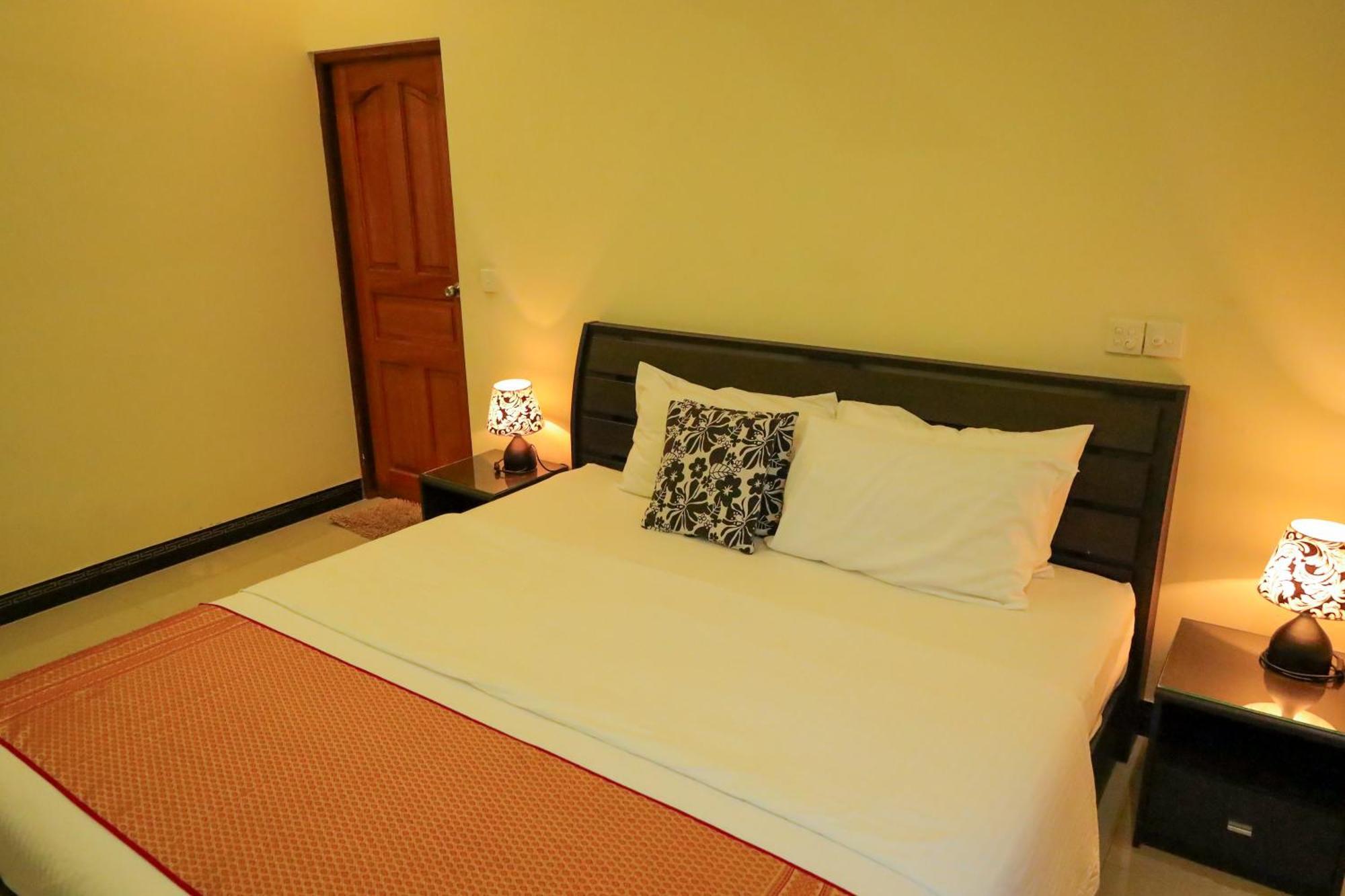 Charming Holiday Lodge- Addu Atoll Meedhoo, Maldives Bagian luar foto