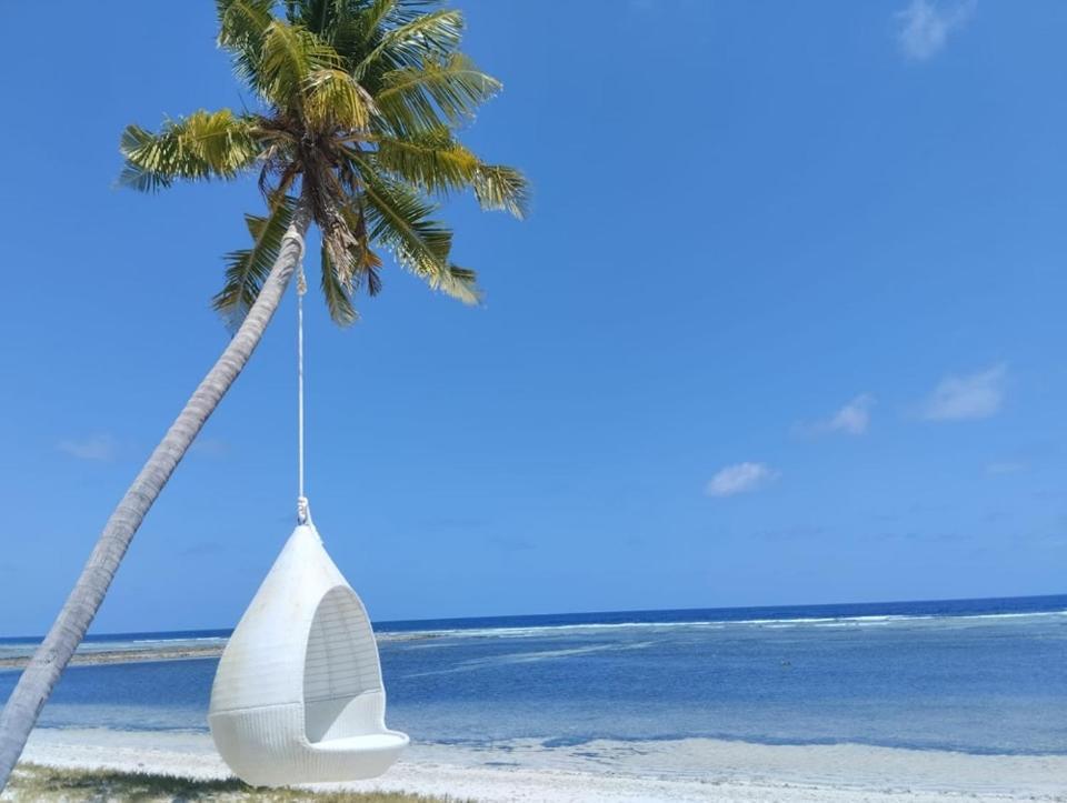 Charming Holiday Lodge- Addu Atoll Meedhoo, Maldives Bagian luar foto