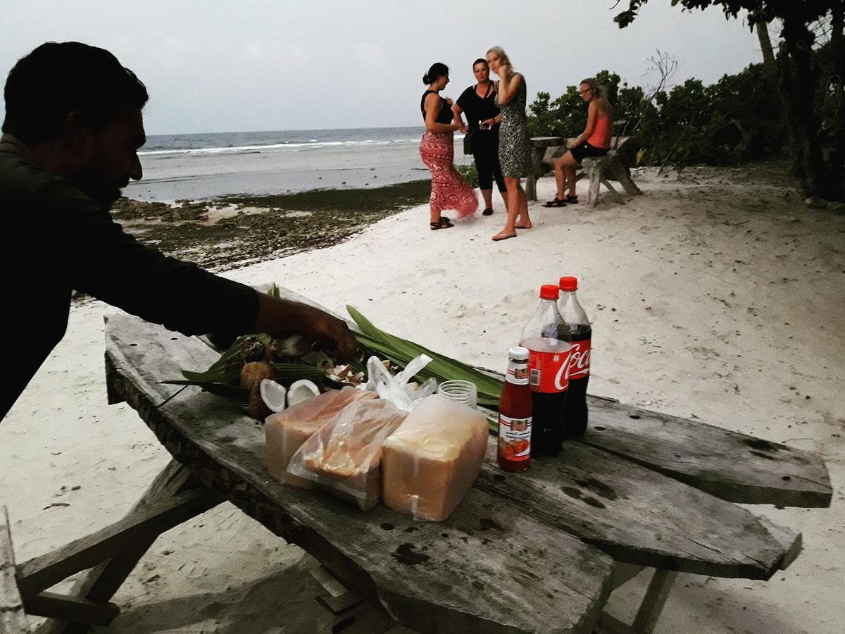 Charming Holiday Lodge- Addu Atoll Meedhoo, Maldives Bagian luar foto