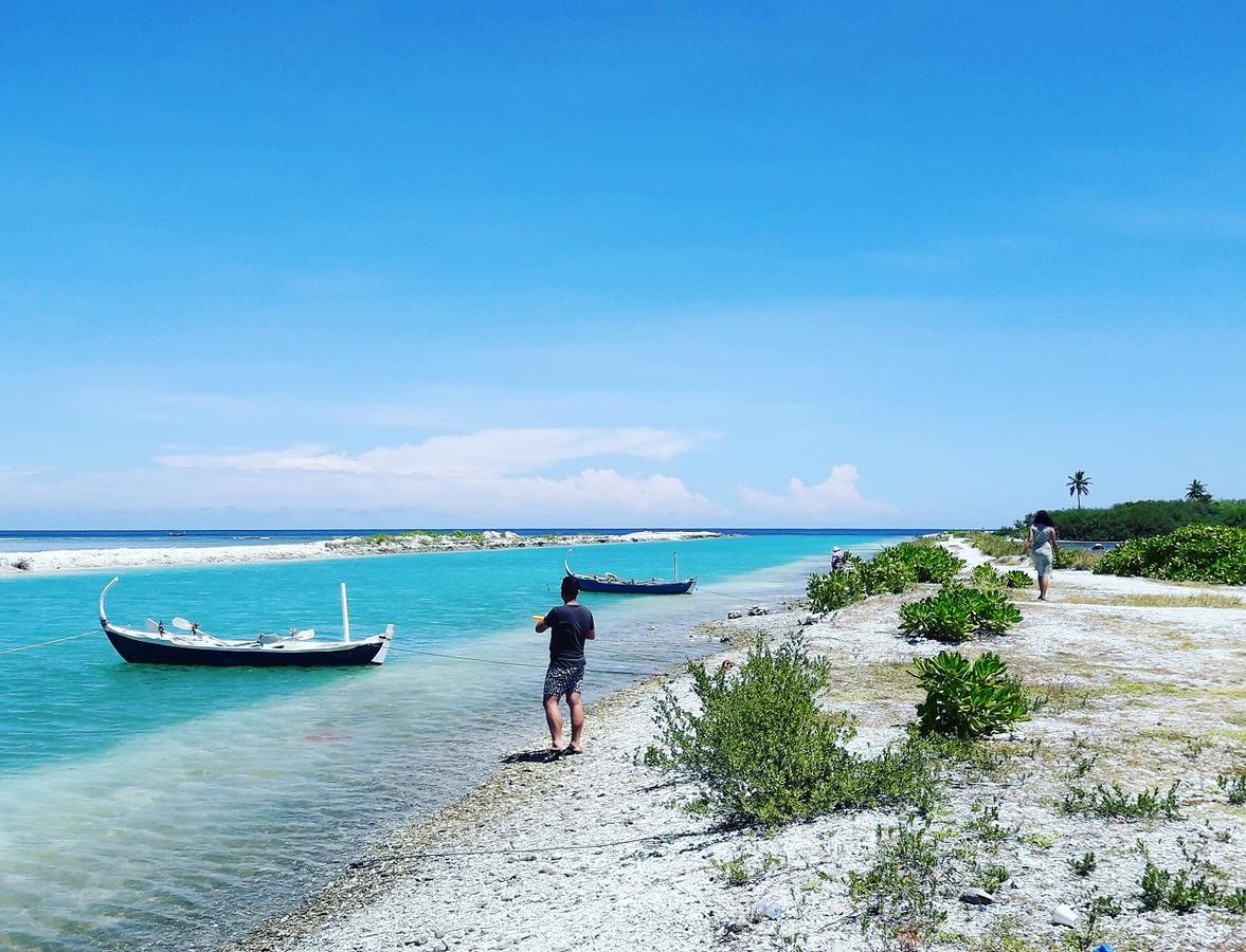 Charming Holiday Lodge- Addu Atoll Meedhoo, Maldives Bagian luar foto