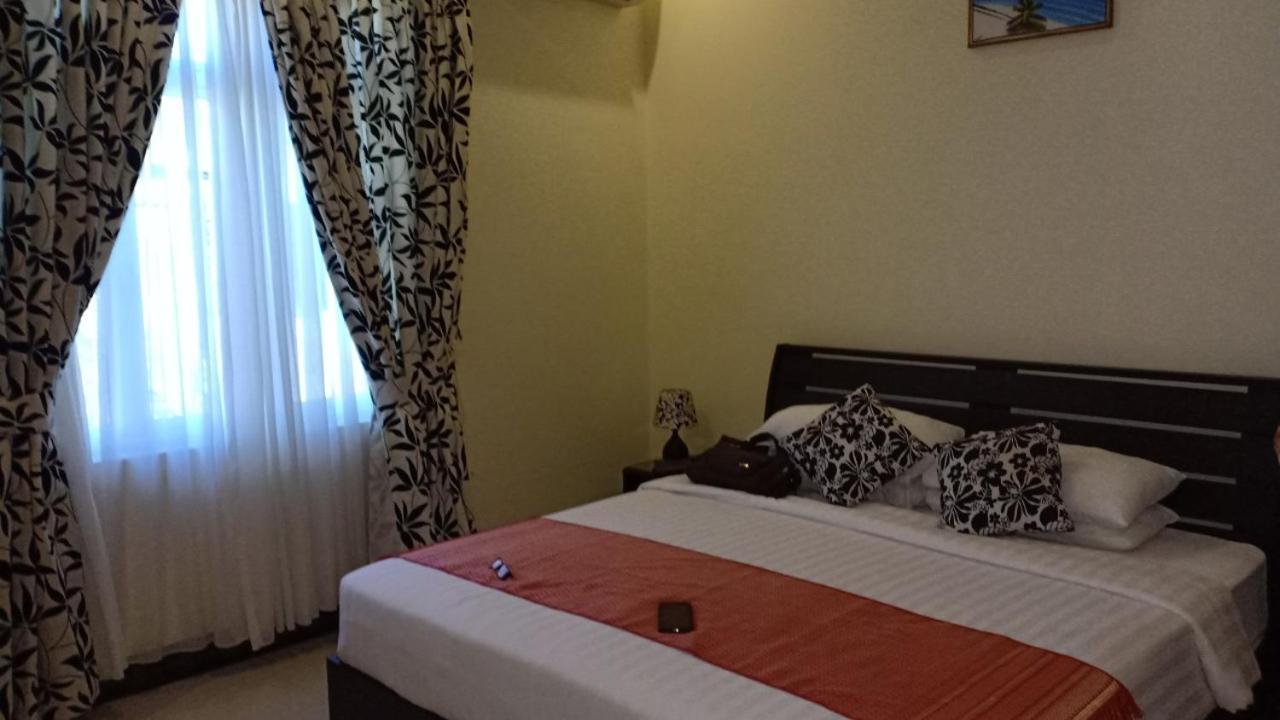 Charming Holiday Lodge- Addu Atoll Meedhoo, Maldives Bagian luar foto